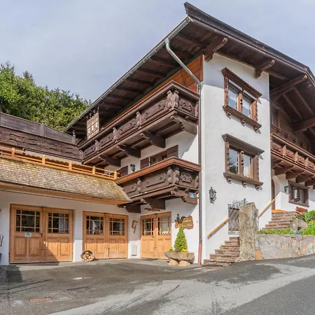 Pletzer Apartment