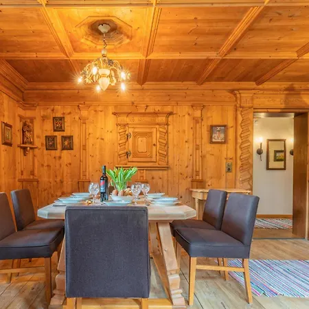 Pletzer Apartment *